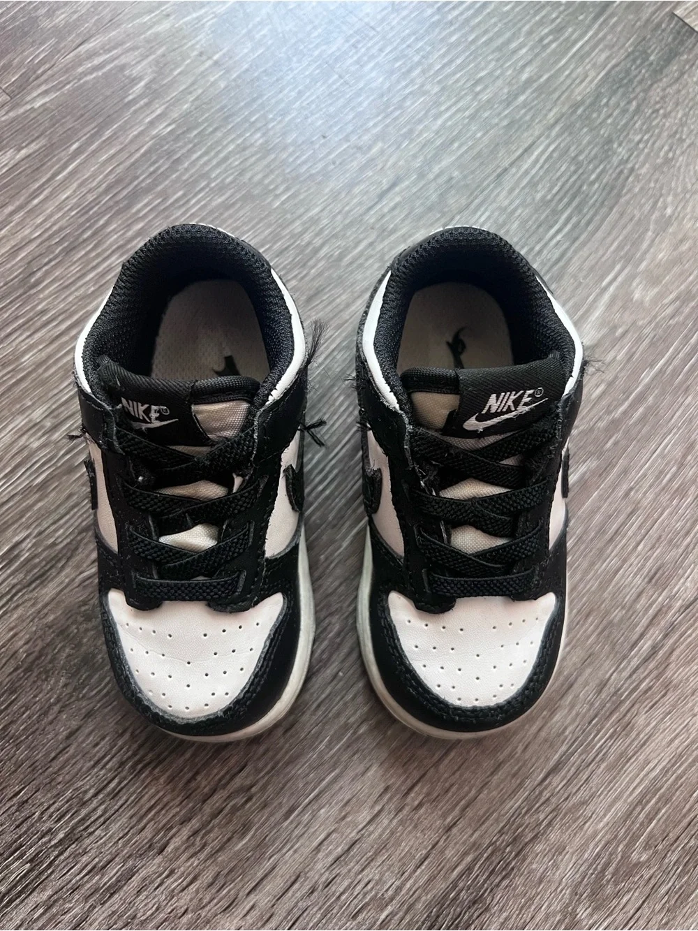 Toddler nike dunk low black/white sneakers size 6